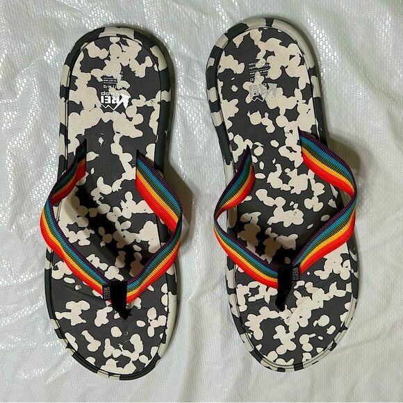 REI Coop Pride Unisex Thong Flipflops Size M11 NWOT - Picture 1 of 5